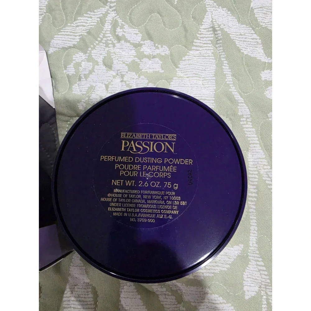 Elizabeth Taylor's Passion Body Riches  Perfumed Dusting Powder New